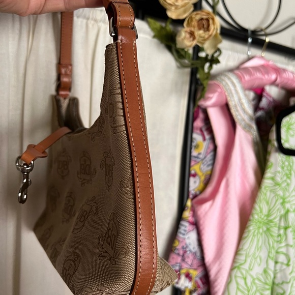 Dooney and Bourke - Picture 4 of 4